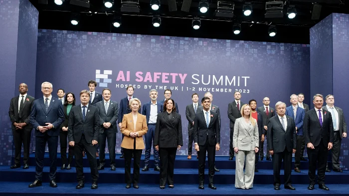 rappresentati dei governi europei riuniti al safety summit